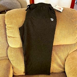 Brand new- light Cotten - capri- just below knee-